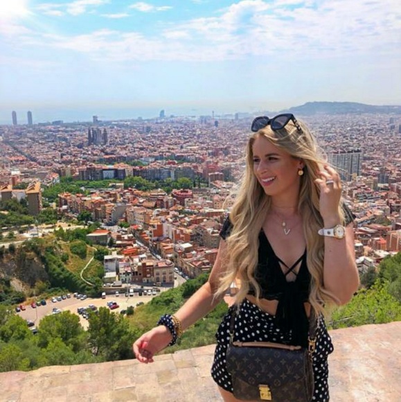 Meet your Posher, Amanda - Picture 4 of 8